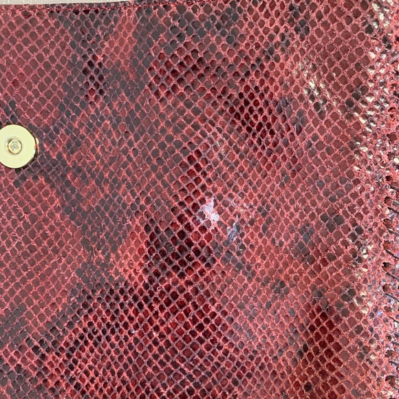 Michael Kors burgundy snakeskin clutch - Picture 4 of 8
